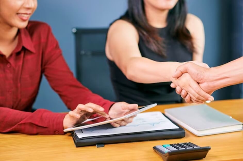 Understanding the Core Entity: “Personal Loan in UAE with AED 3,000 Salary”