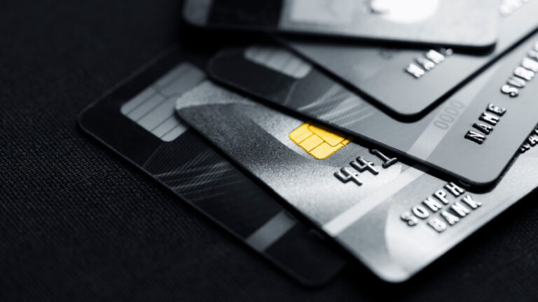 credit card in uae on 3000 salary