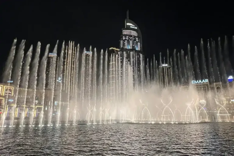 Dubai Fountain area guide