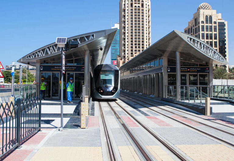 Dubai Tram transport guide