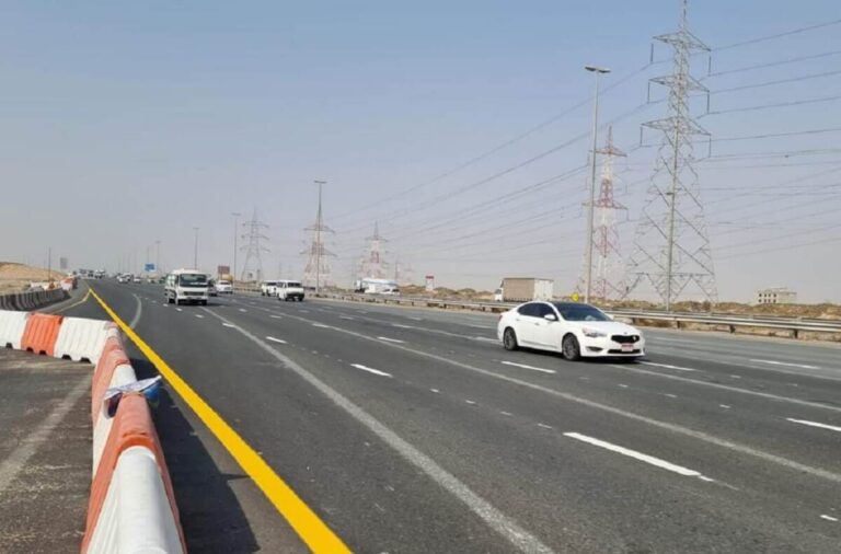 emirates e611 road